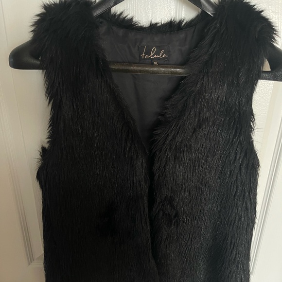 Talula black faux fur vest - Picture 4 of 4